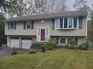 91 Cardinal Dr, Poughkeepsie, NY 12601