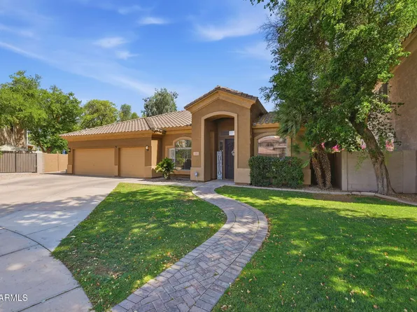 1561 E SARATOGA Court, Gilbert, AZ 85296