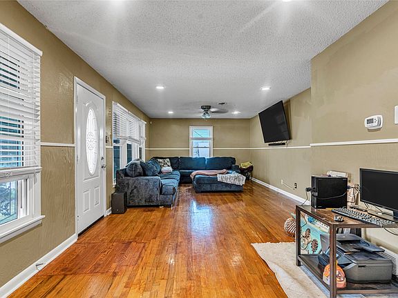 5th image of 4224 Normandy Rd