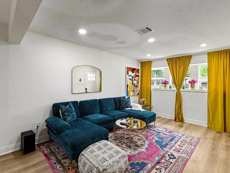 5751 Firenza Dr — Photo 2
