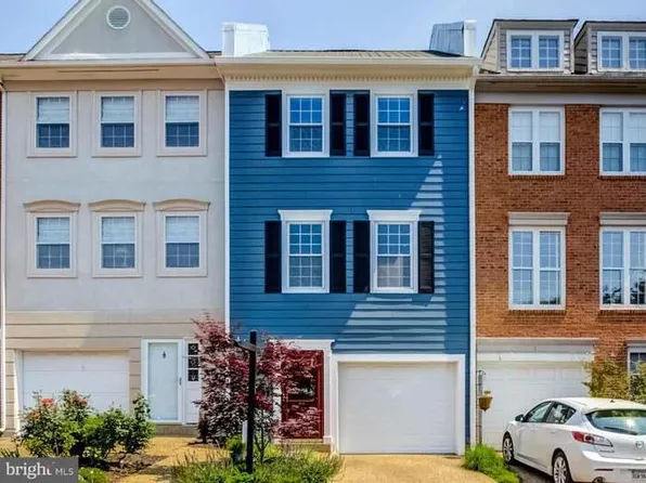 3 Herbert St, Alexandria, VA 22305