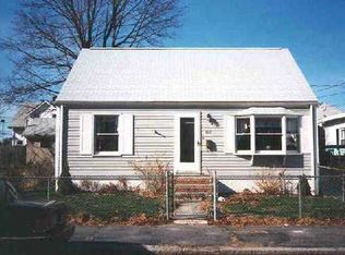 110 Oakland Ave, Pawtucket, RI 02861