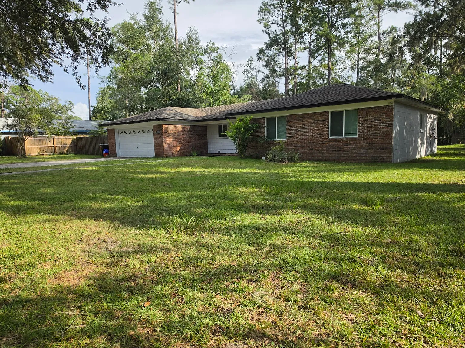 4 bed, 1650 sqft, $2,200 — Photo 2