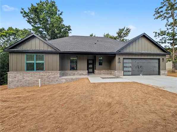 13 Pentland Dr, Bella Vista, AR 72715