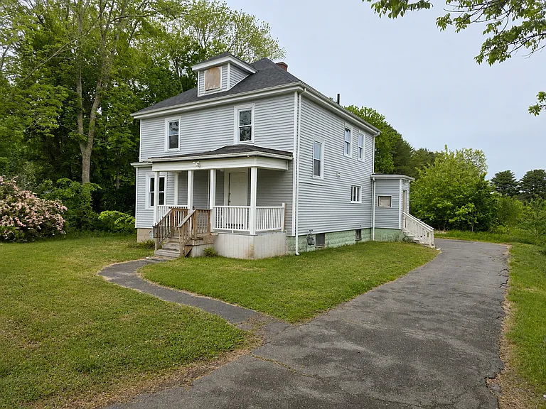 294 Plymouth St — Photo 2