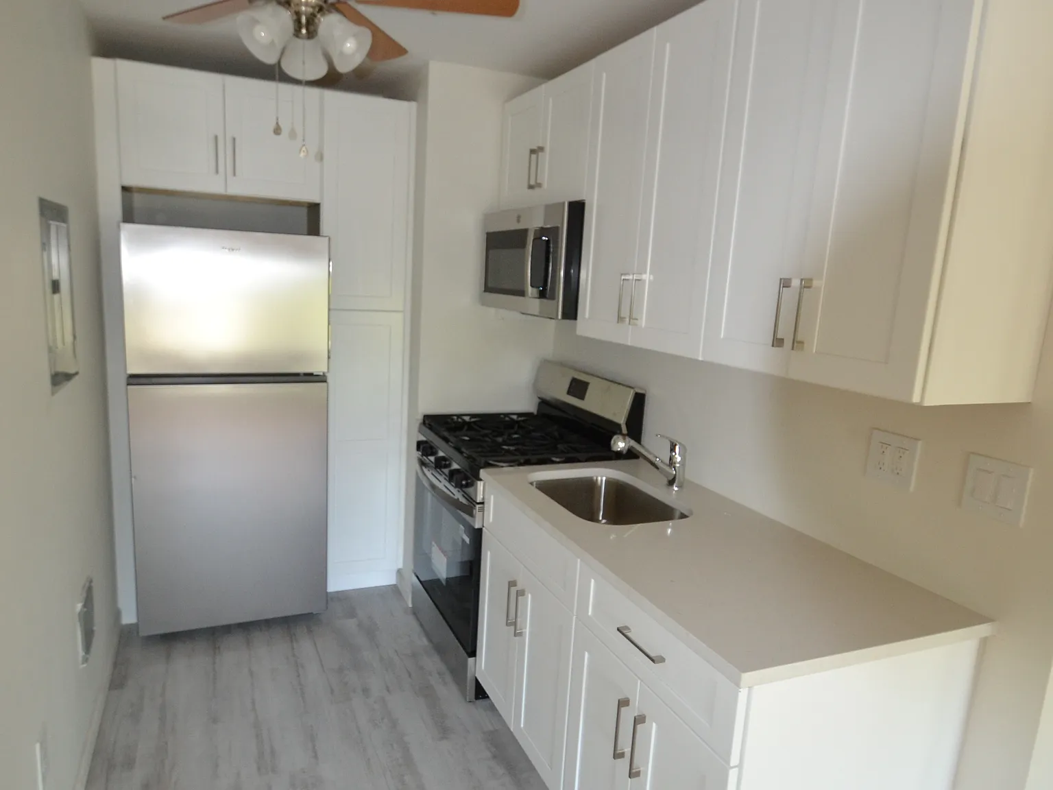 1 bed, 800 sqft, $2,250 — Photo 3