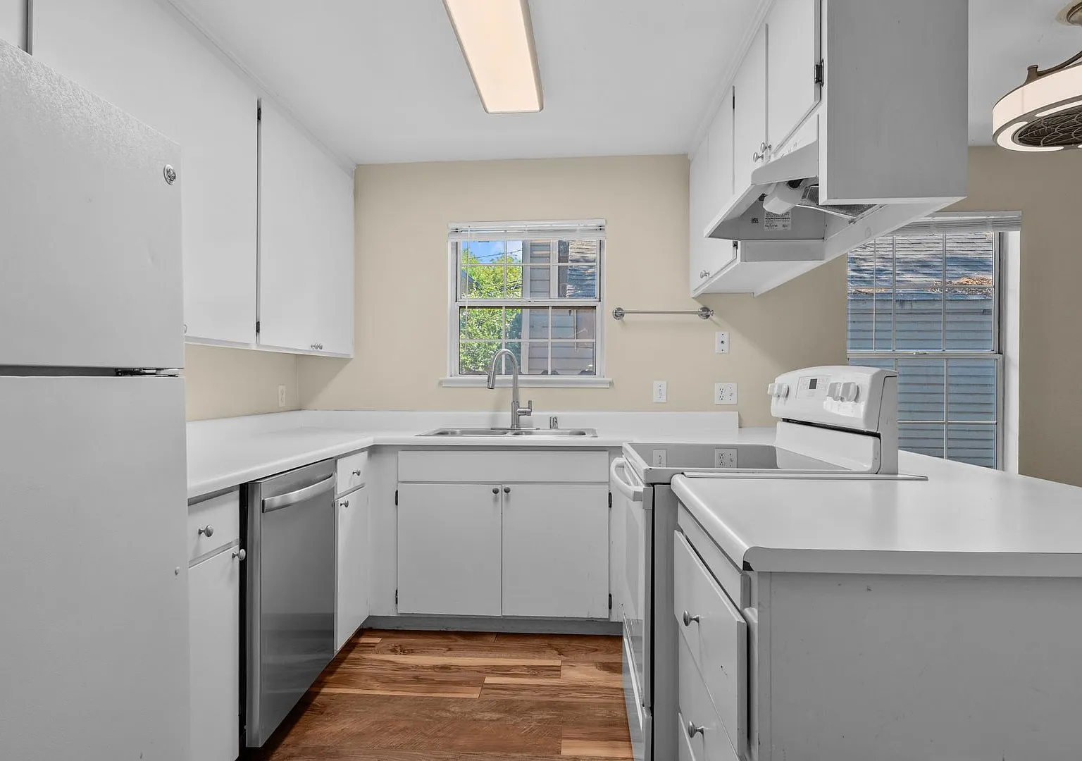 321 T Street — Photo 4