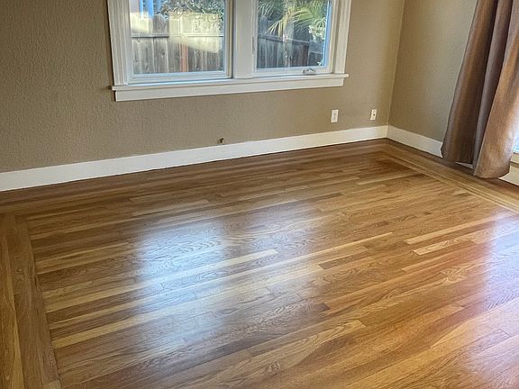 4th image of 282 E McKinley Ave
