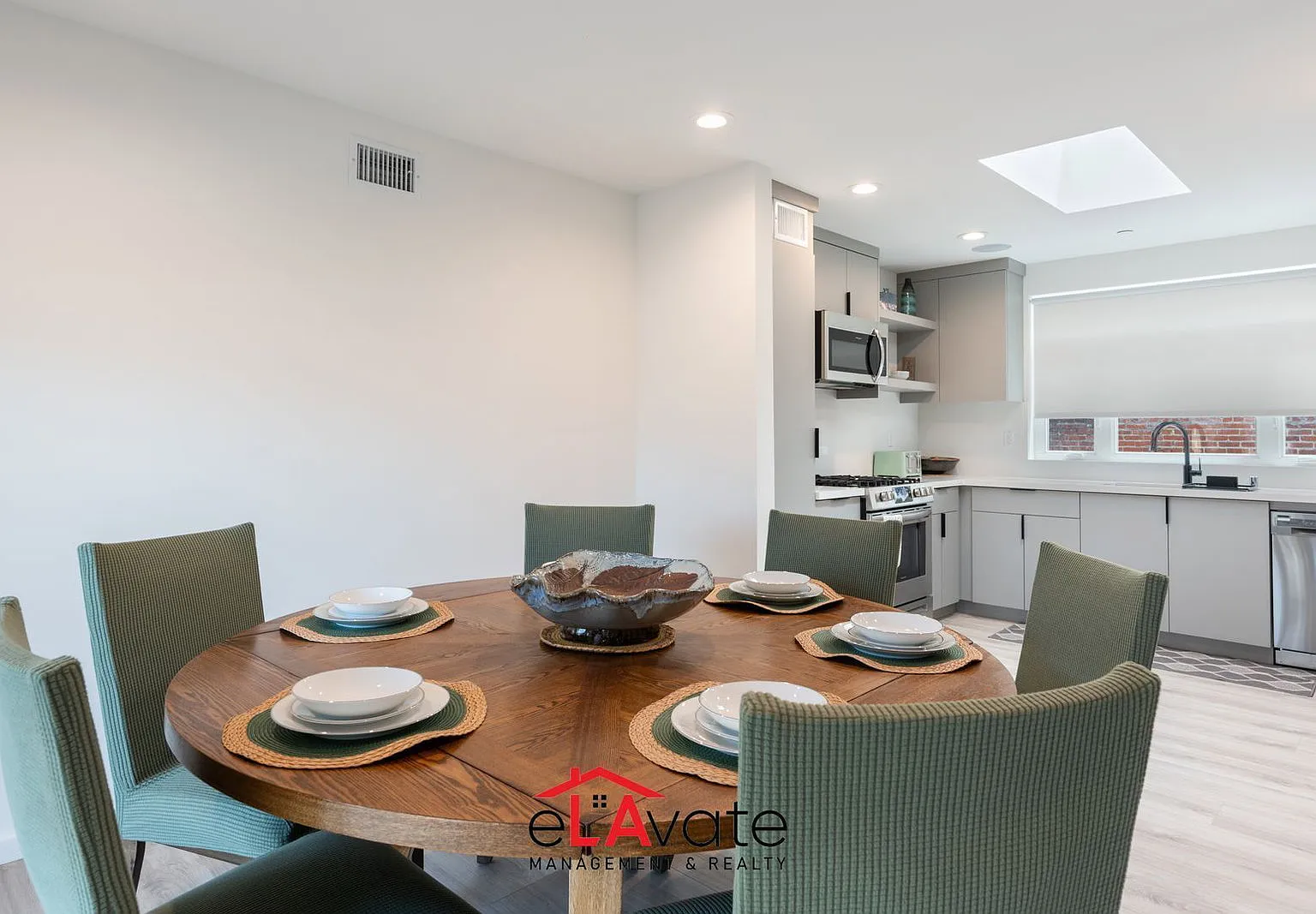 4 bed, 3.5 bath, 1806 sqft, $4,850 — Photo 4