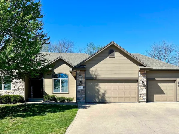 6327 SW 42nd Cir, Topeka, KS 66610