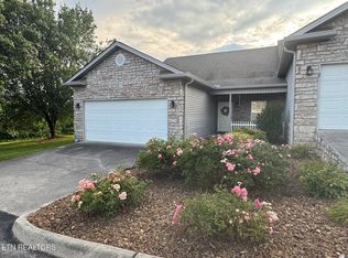 101 Pear Tree Ln, Loudon, TN 37774