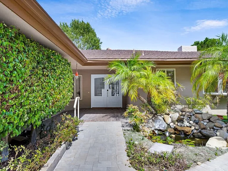 Mountcastle Dr — Photo 69