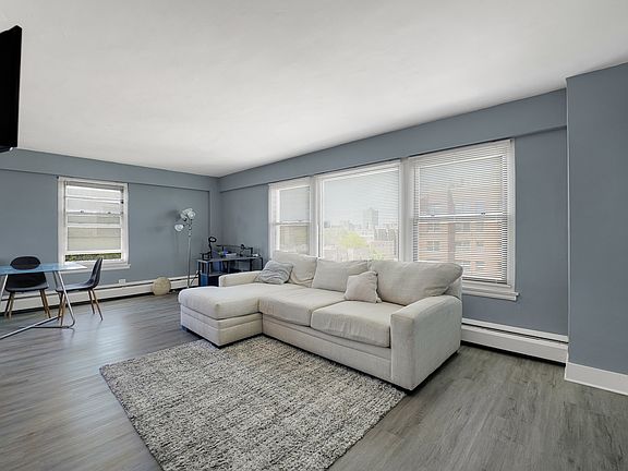 5th image of 4880 N Marine Dr APT 715