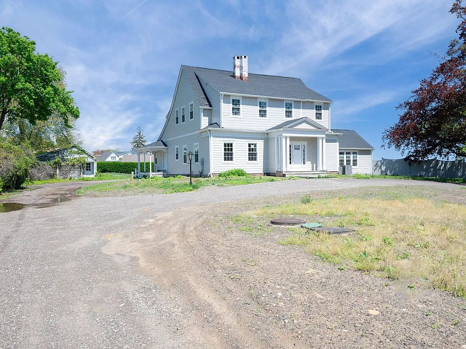 1st image of 61-81 Anchorage Dr
