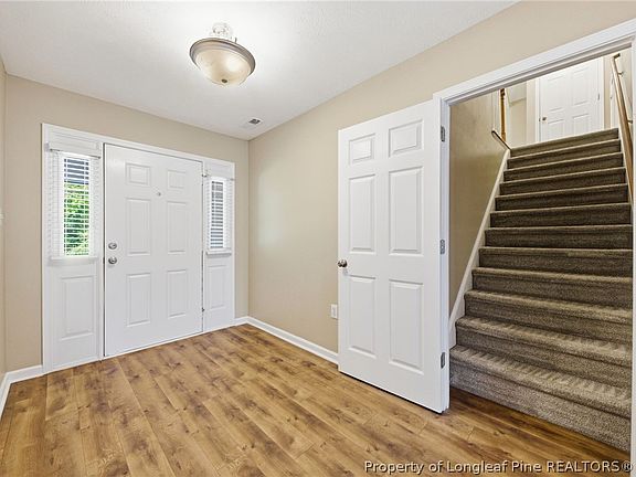 3rd image of 3327 Broomsgrove Dr