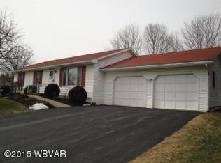 10 Casey Dr, Williamsport, PA 17701