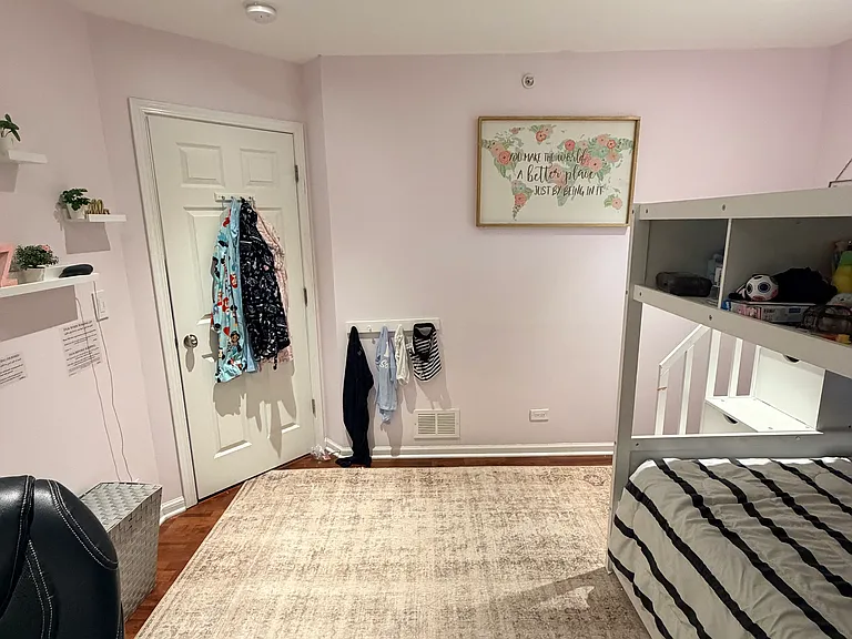 172 N East River Rd — Photo 37
