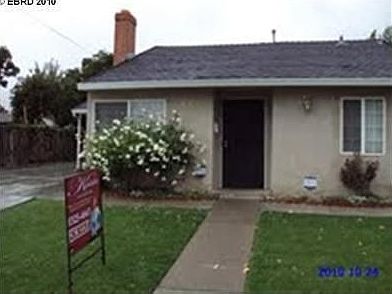 1st image of 2752 Capistrano St