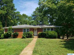 4004 McClain Ln NW, Huntsville, AL 35810