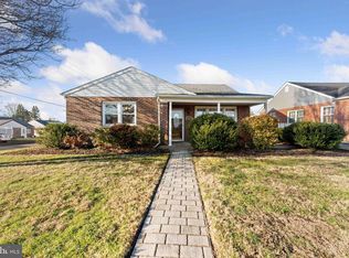 658 Waring St, Philadelphia, PA 19116