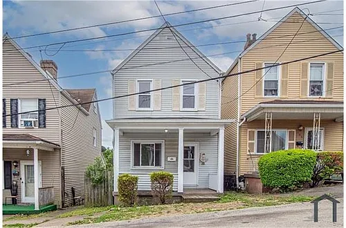 102 Doney St Photo 1