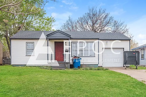 1252 N Braden Ave Photo 1