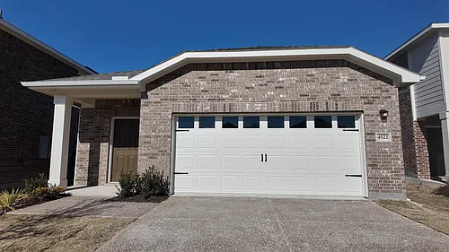2105 Burnwood St Photo 1