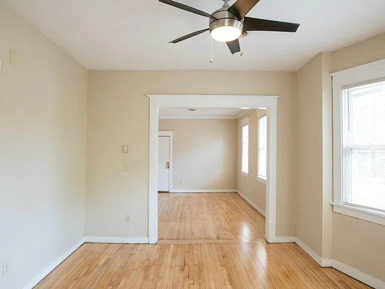 $1075 1 BA, 1 BA With Back Porch - Riverwest - 829 E Clarke — Photo 17