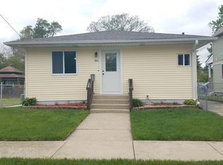 931 Oliver Ave, Aurora, IL 60506