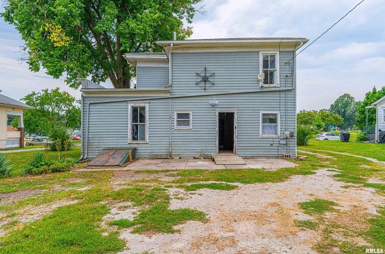 5 bed, 2456 sqft, $1,100 — Photo 3