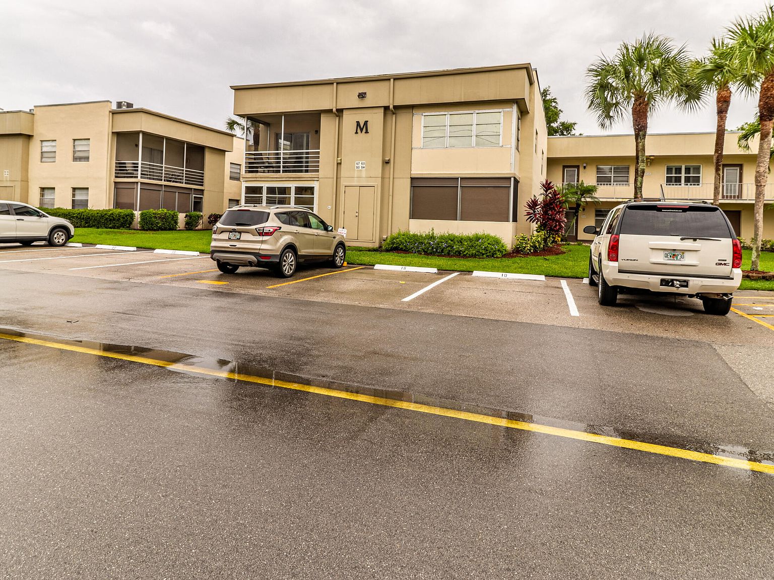 609 Normandy Ln M Delray Beach Fl 33484 Zillow