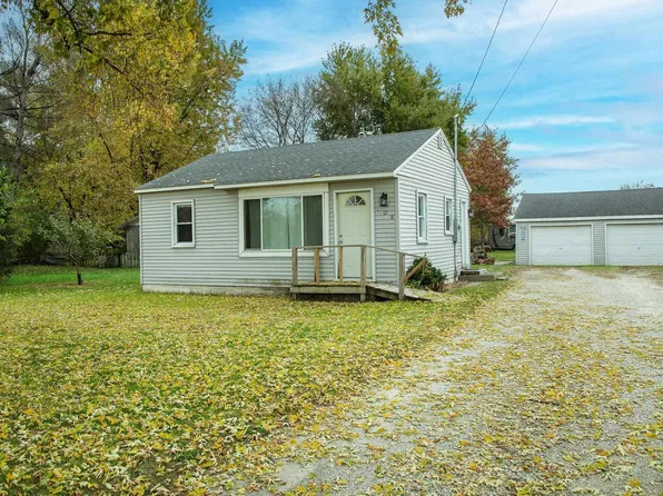 108 Birdland Dr, Waterloo, IA 50707