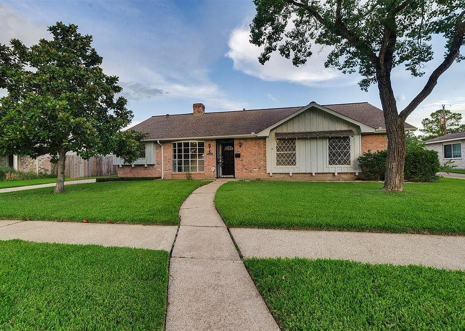 1st image of 7615 Lacy Hill Dr