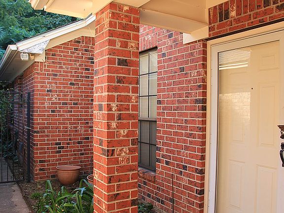 2nd image of 38 Austin Hollow Cir