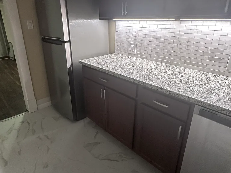 708 Mifflin Ave #3 — Photo 4
