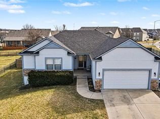 16019 Cedar St, Basehor, KS 66007