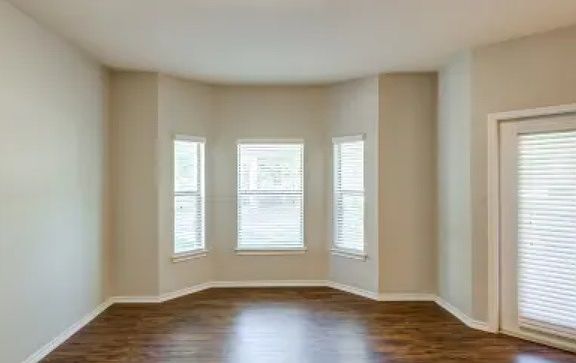 2nd image of 2650 N Forum Dr #2B-2Ba-954Sqft