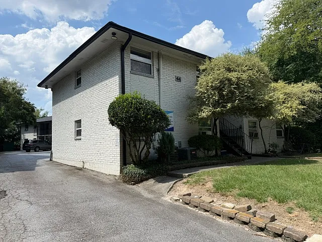 44 Delta Pl NE #5