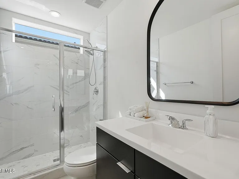 6052 S Veneto — Photo 24