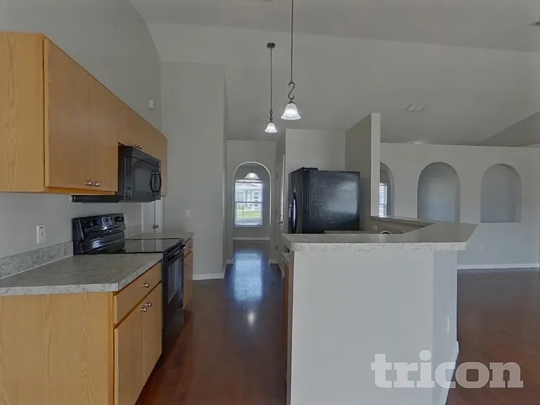 970 Cambridge Ct — Photo 6