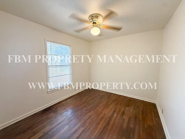 1005 S Carlton St — Photo 14