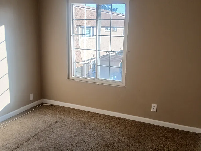 27766 Del Norte Ct — Photo 5