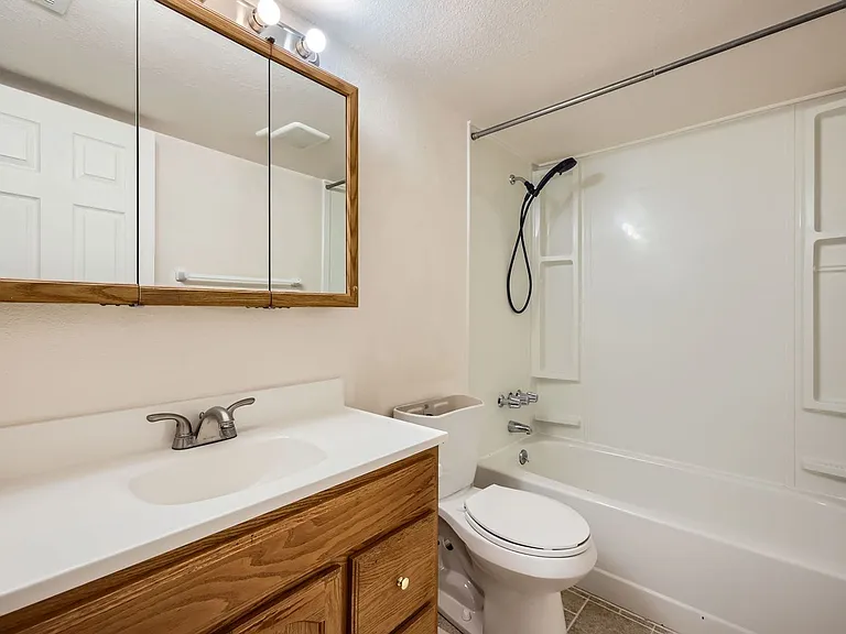 4543 Lamplighter Cir — Photo 17