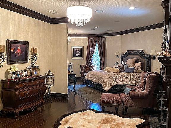 huge master bedroom 