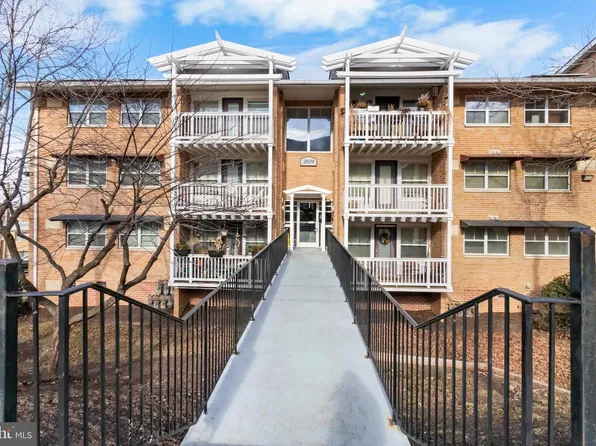 2619 Douglas Pl SE #302, Washington, DC 20020