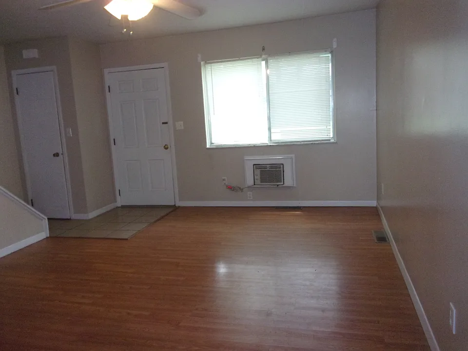 476 Laurel Dr