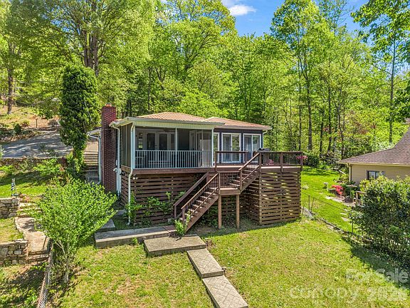 3rd image of 1224 E Lakeshore Dr