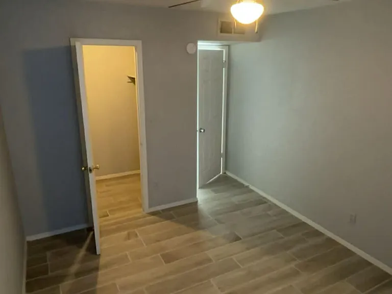 8804 Kenneth St — Photo 32