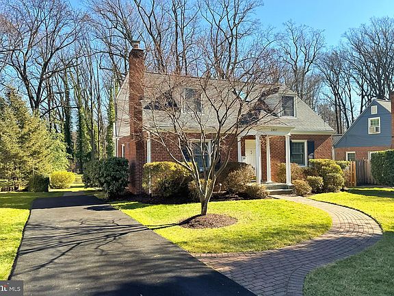 3rd image of 2857 Rosemary Ln