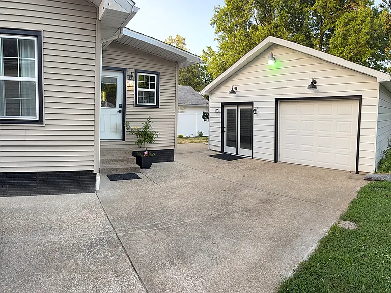 1166 Vann Ave — Photo 14